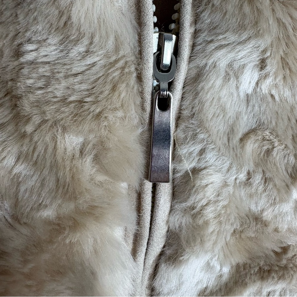 COLDWATER CREEK Faux Fur Vest in Tan Size Medium -- WOW WOW WOW!!! - Picture 6 of 12